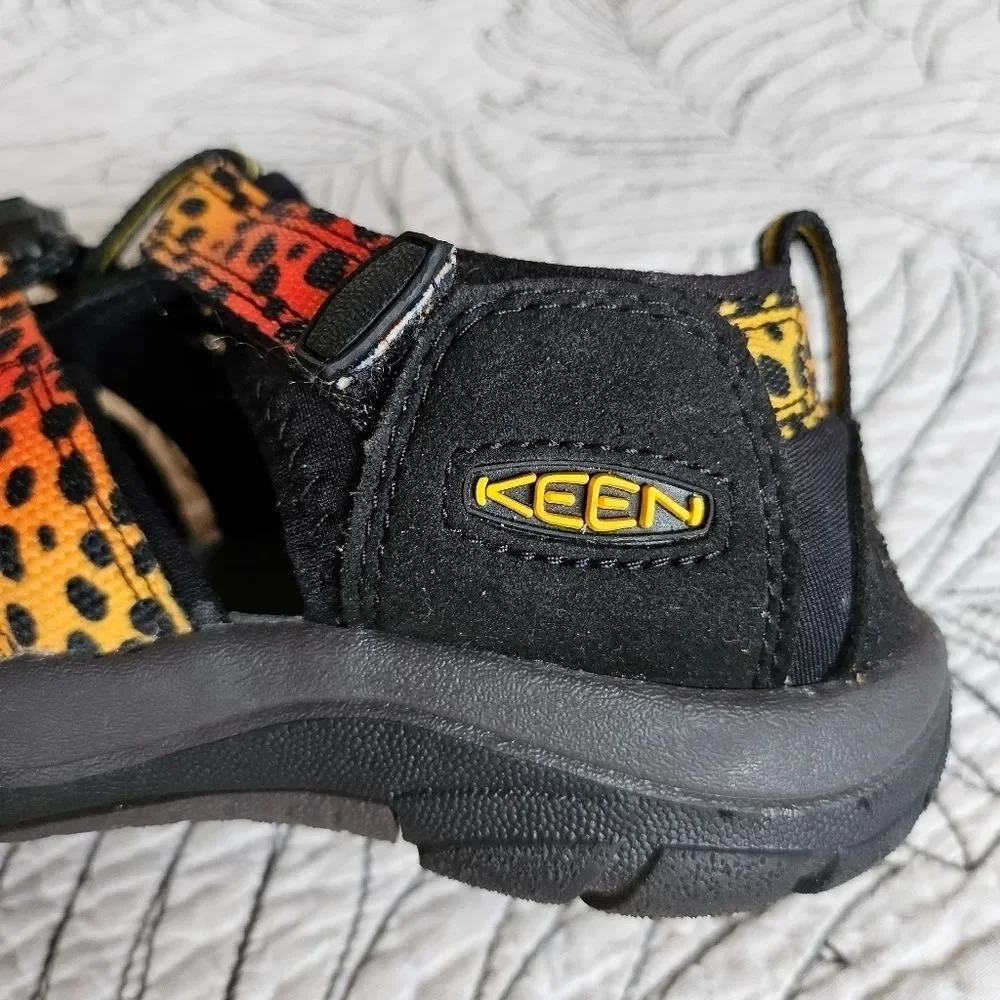 VGUC Keen Newport H2 Cheetah Rainbow Unisex Kids 4 EU 35 Yellow Orange